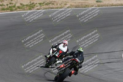 media/Apr-20-2025-AHRMA (Sun) [[393a79c373]]/Race/Group 12/Turn 4b/